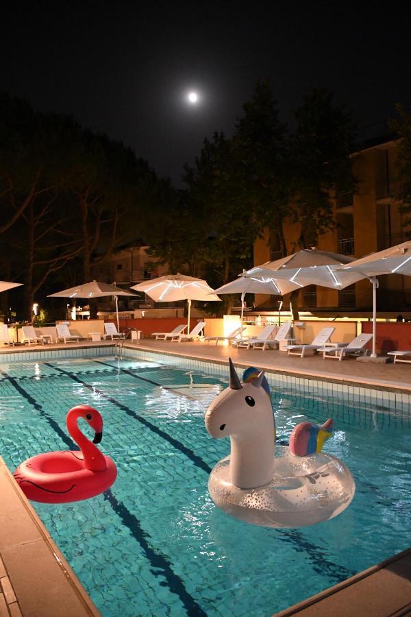 Hotel Residence Elisabetta Cesenatico Exterior foto