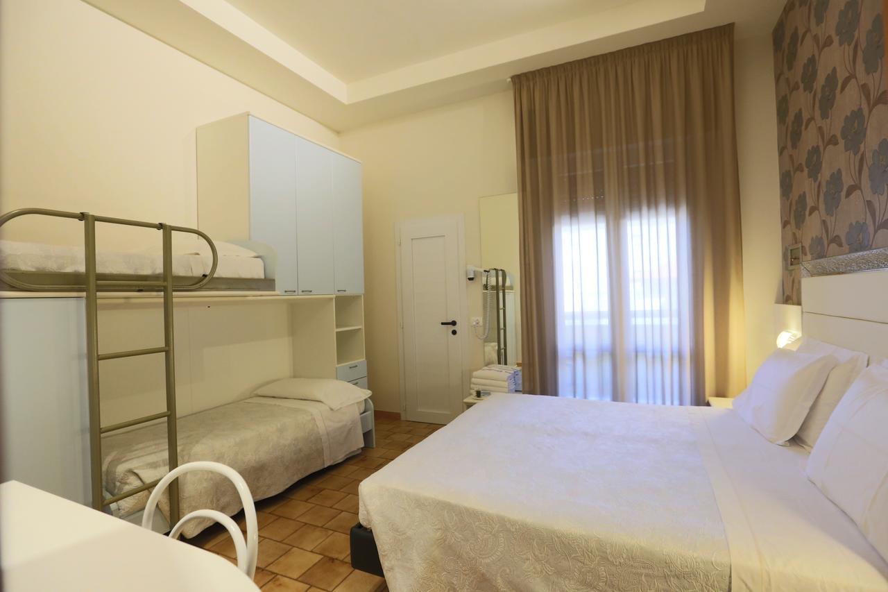 Hotel Residence Elisabetta Cesenatico Exterior foto